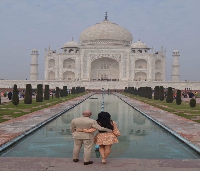 Amazon Founder Jeff Bezos Visits Taj Mahal