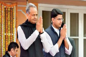 Rajasthan: मंत्रिमंडल विस्तार के जरिए गहलोत करेंगे नाराजगी दूर!, हाईकमान के महासचिव पद को पायलट ने ठुकराया