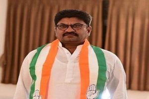 महाराष्ट्र : मंत्री ना बनाए जाने से कांग्रेस विधायक ने दी इस्तीफे की धमकी