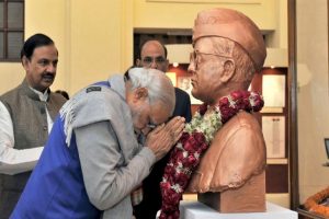 Subhas Chandra Bose Jayanti: नेताजी सुभाष चंद्र बोस की जयंती पर राष्ट्रपति, PM मोदी ने दी श्रद्धांजलि
