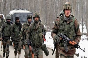 दक्षिण कश्मीर में मुठभेड़ में 2 आतंकी ढेर