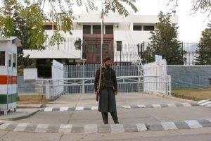 पाकिस्तान में भारतीय उच्चायोग के दो अधिकारी लापता, तलाश जारी