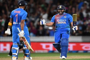 सुपर ओवर में रोहित शर्मा के लगातार दो छ्क्के से जीता भारत, न्यूजीलैंड में रचा इतिहास