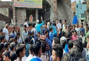 सीएए का विरोध चरम पर अलीगढ़ में फिर भड़की हिंसा, पुलिस ने छोड़े आंसू गैस के गोले