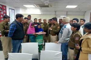 दिल्ली पुलिस ने दिखाई दरियादिली, सफाई कर्मचारी की बेटी की शादी के लिए दिये 1 लाख रुपये