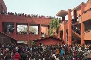 गार्गी कॉलेज मामला : 10 गिरफ्तार लोगों को न्यायिक हिरासत में भेजा गया