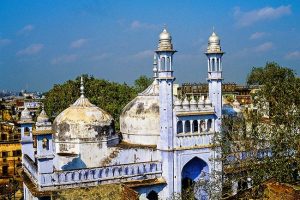 Gyanvapi Mosque Row: वाराणसी की ज्ञानवापी मस्जिद विवाद में नया मोड़, हिंदू पक्ष अब कोर्ट से करने वाला है ये मांग