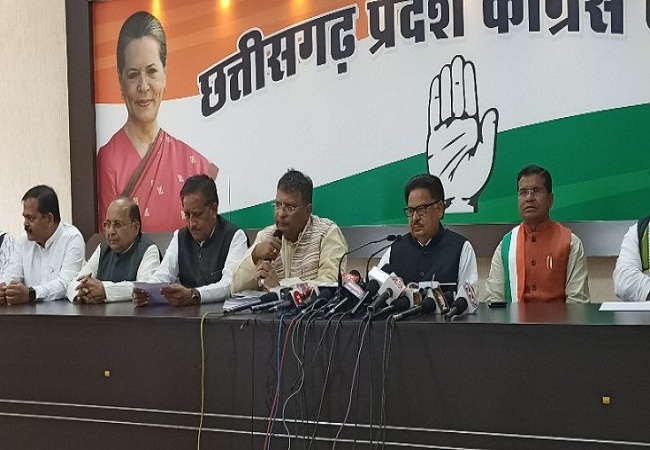 कांग्रेस नेता पीएल पुनिया के बिगड़े बोल, पीएम मोदी की तुलना गोडसे से की