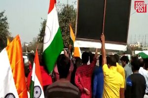 पुलवामा हमले की पहली बरसी पर शहीदों को याद कर रहा है देश, पटना में तिरंगा यात्रा