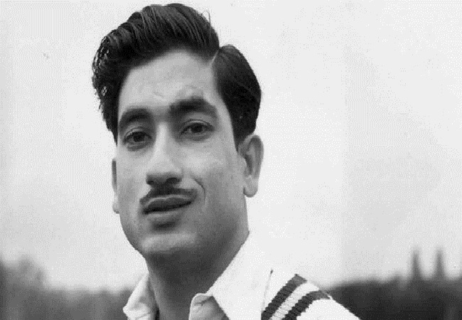 cricketer waqar hasan