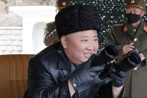 किम ने लंबी दूरी के तोप अभ्यास का निरीक्षण किया : उत्तर कोरिया