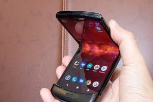 मोटोरोला का फोल्डेबल स्मार्टफोन भारत में हुआ लॉन्च, जानें कीमत