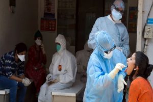 Coronavirus in India: 24 घंटे में सामने आए 48,698 नए केस, 1183 मरीजों ने तोड़ा दम