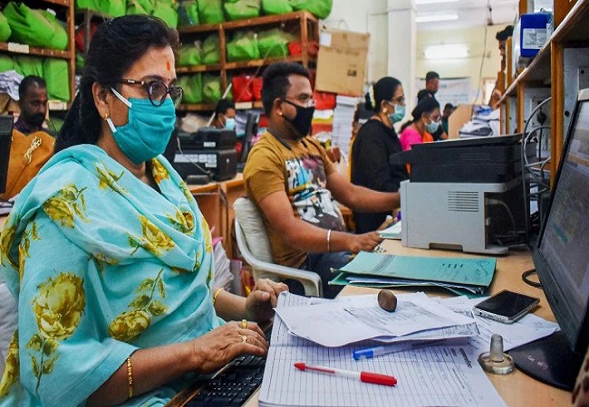 महाराष्ट्र सरकार का आदेश : मंत्रालय के सभी कर्मचारियों, अधिकारियों और आगंतुकों के लिए फेस मास्क पहनना अनिवार्य