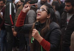 दिल्ली हिंसा मामले में गिरफ्तार जामिया छात्रा सफूरा जरगर को आखिरकार मिल गई जमानत