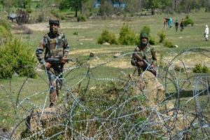 जम्मू कश्मीर के सोपोर में हुआ बड़ा आतंकी हमला, 2 CRPF जवान शहीद, 3 सुरक्षाकर्मी घायल