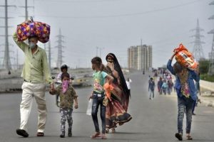 कोरोना महामारी ने 23 करोड़ भारतीयों को गरीबी में धकेला-रिपोर्ट