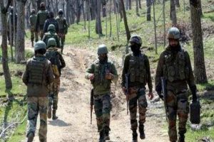 जम्मू-कश्मीर : साल की सबसे खूनी गोलाबारी में 5 आतंकवादी ढेर, 5 सैनिक शहीद