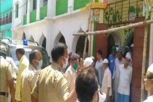 पश्चिम बंगाल : लॉकडाउन का उल्लंघन करने वाले धार्मिक जमावड़े पर गृह मंत्रालय नाराज, अधिकारियों को पत्र लिख मांगा जवाब