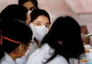 स्टडी का दावा, कोरोना वायरस संक्रमण को लेकर भारत में पुरुषों से ज्यादा महिलाओं को संभलने की जरूरत