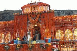 Uttrakhand: मंगलवार को ब्रह्म मुहुर्त में खुलेंगे श्री बदरीनाथ धाम के कपाट