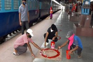 बिहार : कोटा से छात्र-छात्राओं को लेकर बरौनी स्टेशन पहुंची स्पेशल ट्रेन