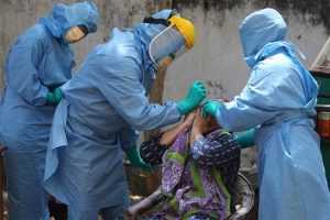 Coronavirus India Updates: बीते 24 घंटे में सामने आए 47,638 नए केस, 670 लोगों की मौत