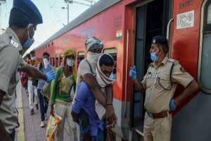 अगले 10 दिनों में 2600 श्रमिक स्‍पेशल ट्रेन चलाएगी भारतीय रेलवे, किया ऐलान