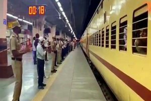 बिहार : जयपुर से प्रवासी मजदूरों को लेकर पटना पहुंची स्पेशल ट्रेन