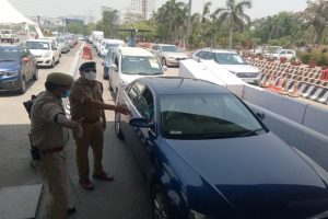 दिल्ली से नोएडा जा रहे हैं तो ट्रैफिक पुलिस की ये एडवाइजरी जरूर जान लें