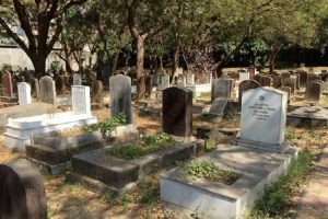 हैदराबाद में गरीब मुसलमान के मौत के बाद पांच कब्रिस्तानों ने दफनाने से मना किया, हिन्दू आए सामने