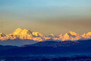 काठमांडू घाटी से कई सालों बाद दिखे माउंट एवरेस्ट के खूबसूरत पहाड़, देखें तस्वीरें