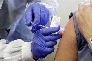 Corona vaccine: योग दिवस पर शुरू हुए मुफ्त कोरोना वैक्सीन कार्यक्रम में आज अव्वल रहा मध्य प्रदेश, लगाए सबसे ज्यादा टीके