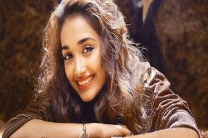 जिया खान आत्महत्या मामला : एक्ट्रेस की मां राबिया खान ने की सीबीआई जांच की मांग