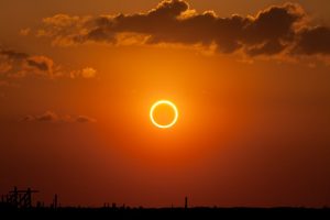 Surya Grahan 2021: इस दिन लग रहा है साल का अंतिम सूर्य ग्रहण, जानें समय