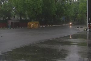 दिल्ली-एनसीआर में मानसून की आहट, कई इलाकों में हुई जोरदार बारिश