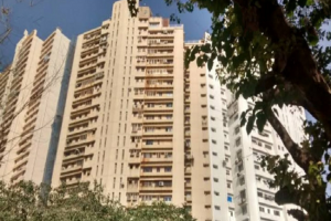 मुंबई : कोरोना के 21 मामले आने पर पॉश टॉवर सील