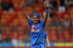 महिला क्रिकेट की बेहतरी के लिए टीम को प्रचार और निवेश की जरूरत : शिखा पांडे