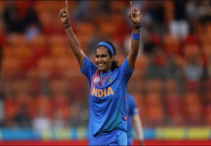 महिला क्रिकेट की बेहतरी के लिए टीम को प्रचार और निवेश की जरूरत : शिखा पांडे