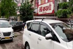 जयपुर : सियासी संग्राम के बीच IT विभाग की बड़ी कार्रवाई, सीएम गहलोत के करीबियों के ठिकानों पर छापा