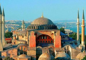 तुर्की सरकार के आदेश के बाद हागिया सोफिया म्यूजियम मस्जिद में तब्दील, उठ रहे कई सवाल