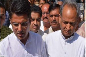 Rajasthan: फिर से बढ़ी कांग्रेस में रार, सचिन पायलट गुट के सीनियर विधायक ने दिया पद से इस्तीफा
