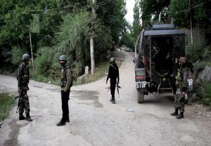 जम्मू-कश्मीर : बडगाम में बीजेपी कार्यकर्ता अब्दुल हमीद नाजर पर आतंकियों ने चलाई गोली, अस्पताल में भर्ती