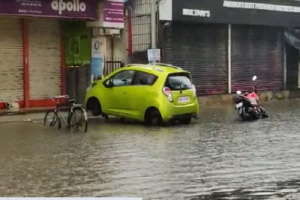 मुंबई में आज तेज बारिश की संभावना, कई इलाकों में भरा पानी