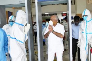 कर्नाटक : मुख्यमंत्री येदियुरप्पा ने कोरोना को दी मात, अस्पताल से मिली छुट्टी