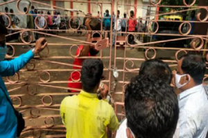 पश्चिम बंगाल : शांति निकेतन की विश्वभारती यूनिवर्सिटी में बवाल, प्रदर्शनकारियों ने तोड़े कई ऐतिहासिक ढांचे