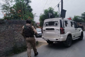 जम्मू कश्मीर : नौगाम में आतंकियों ने किया सुरक्षाबलों पर हमला, दो जवान शहीद, सर्च अभियान जारी