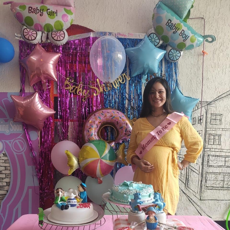 pooja banerjee baby shower