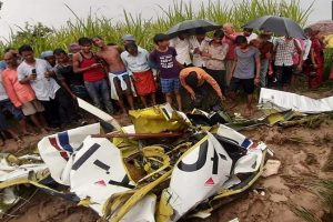 Helicopter crash in UP: आजमगढ़ में हेलिकॉप्टर क्रैश, पायलट की मौत