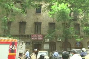 Mumbai Fire: जिस भवन में है NCB का दफ्तर मुंबई की उसी एक्सचेंज बिल्ड‍िंग में लगी आग